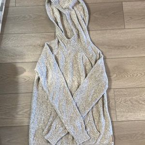 Roots comfy hooded sweater 🍁🍂🍃🥰